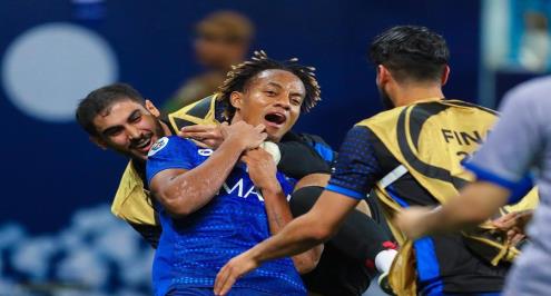 "الثعبان" كاريلو يلدغ أوراوا ويقود الهلال للفوز بذهاب نهائي أبطال آسيا (فيديو)